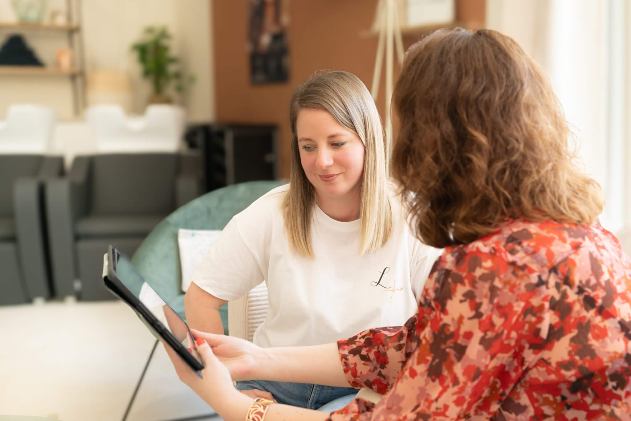 olivia jauffret decoratrice et coloriste d'intérieur fondatrice vert mandarine 